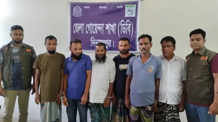 দিনাজপুরে ডিবির অভিযানে আন্তঃজেলা অজ্ঞানপার্টি ও চোরচক্রের ৬ সদস্য গ্রেফতার